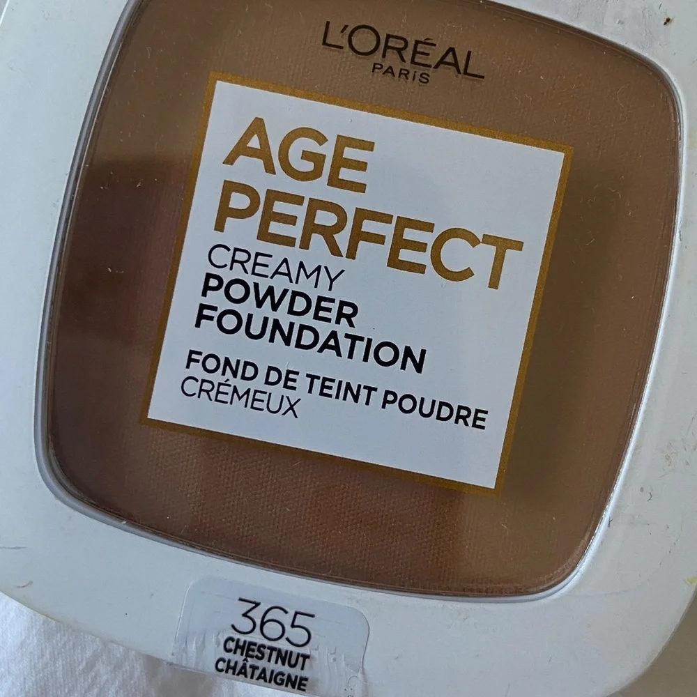 L’ORÉAL New Age Perfect Cream Powder Foundation Single Packages-Dark Complexion